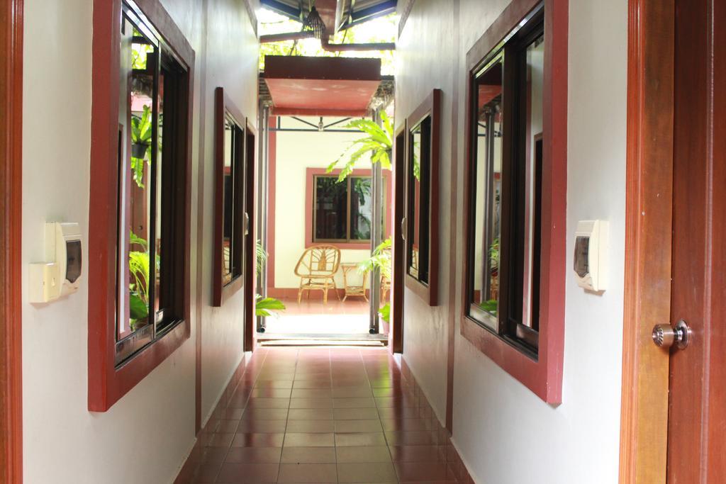 סיהאנוקוויל Zana Beach Guesthouse מראה חיצוני תמונה