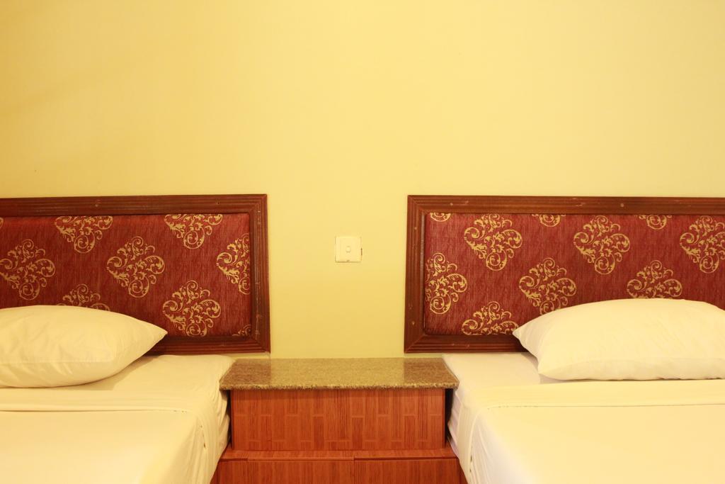 סיהאנוקוויל Zana Beach Guesthouse מראה חיצוני תמונה