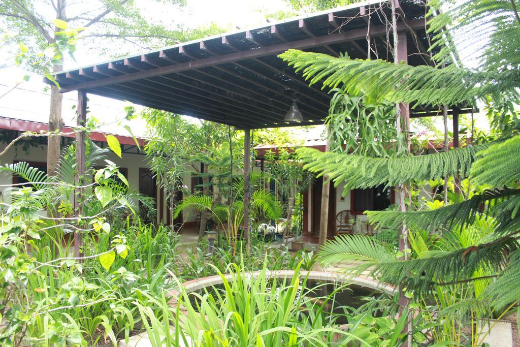 סיהאנוקוויל Zana Beach Guesthouse מראה חיצוני תמונה