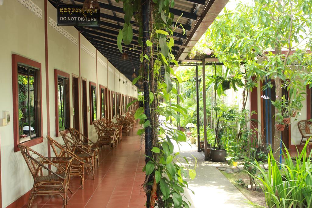 סיהאנוקוויל Zana Beach Guesthouse מראה חיצוני תמונה