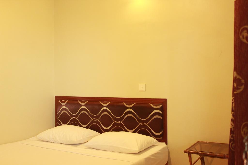 סיהאנוקוויל Zana Beach Guesthouse מראה חיצוני תמונה